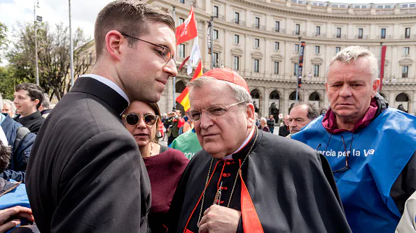 Cardinal Burke: Pro-Abortion Politicians May Not Receive Holy Communion