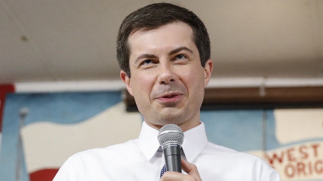 South Bend Mayor and Democratic presidential candidate Pete Buttigieg speaks at the West Side Democratic Club during a Dyngus Day celebration event on Monday, April 22, 2019 in South Bend, Indiana. - Buttigieg, the gay, liberal mayor of a small American city in the conservative bastion of Indiana, officially launched his presidential bid on April 14th, joining a crowded field of Democrats vying for their party's nomination in 2020. Dyngus Day is a Polish holiday celebrating the end of Lent. It has been celebrated in South Bend for decades with kielbasa, polka music, and beer, and unofficially kicks off the city's political campaign season.