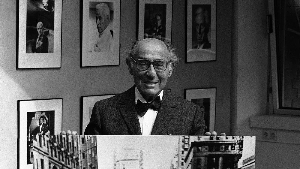 The Left Laments Famous WWII Kissing Photo: It’s Sexual Assault!