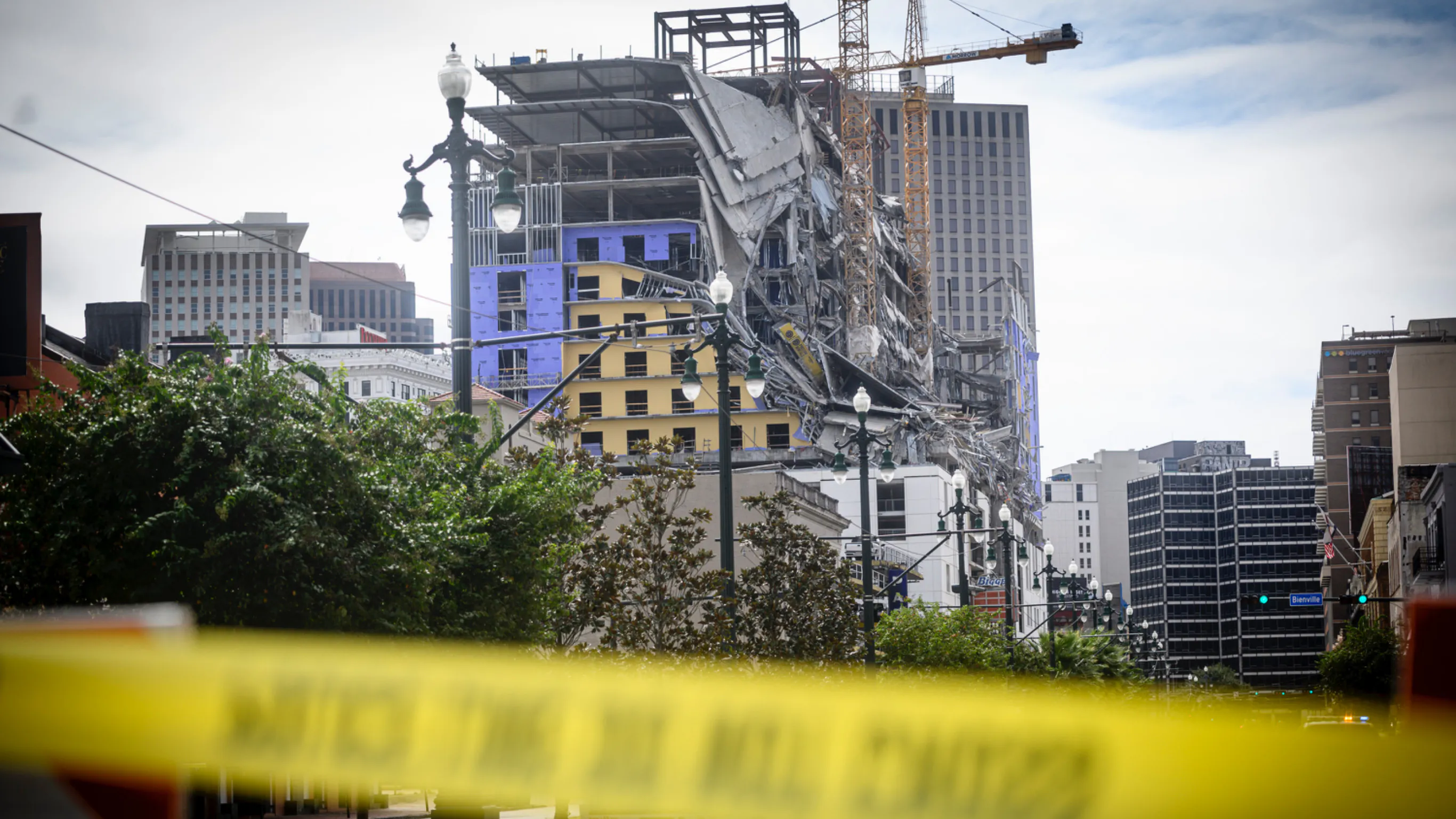 Building Collapse In New Orleans; 2 Dead, 18 Injured, 1 Trapped