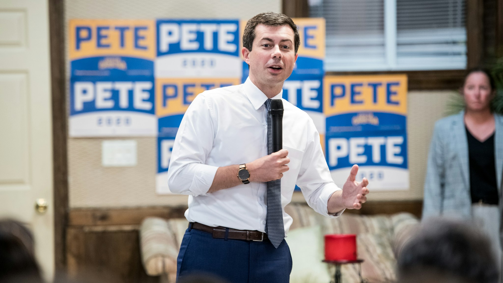 Democratic presidential candidate, South Bend, Indiana Mayor Pete Buttigieg talks to supporters during a canvassing kickoff event October 27, 2019 in Rock Hill, South Carolina. Many presidential hopefuls campaigned in the early primary state over the weekend, scheduling stops around a criminal justice forum in the state capital. (Photo by Sean Rayford/Getty Images)