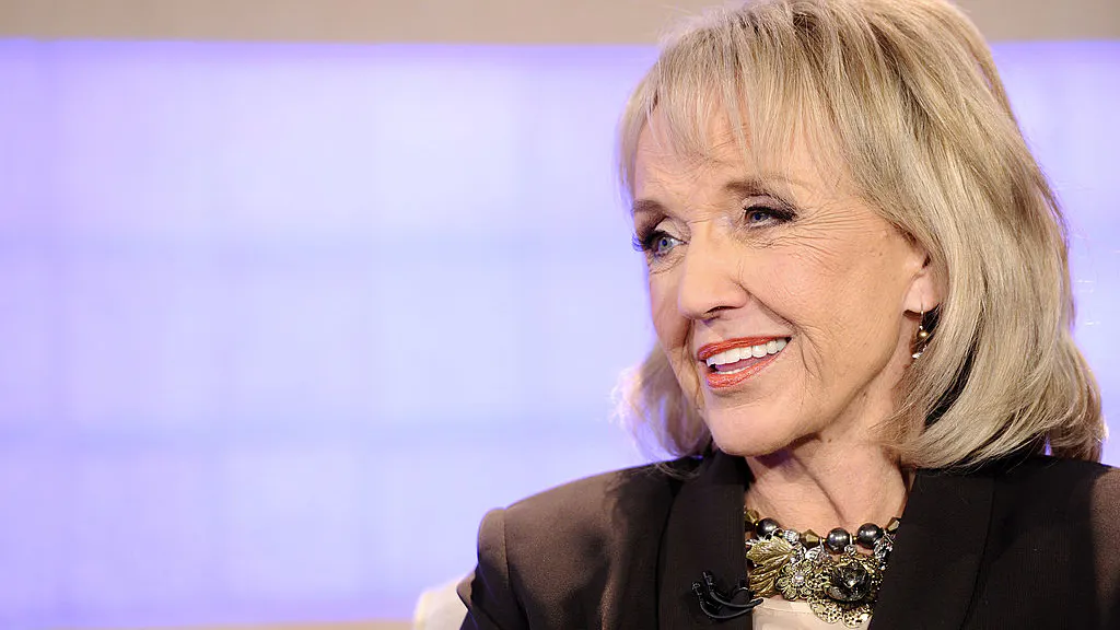 Former Republican Governor Shares Photo Of Herself And Obama, Asks: Why Is Pelosi Praised When I Was Smeared As Racist?