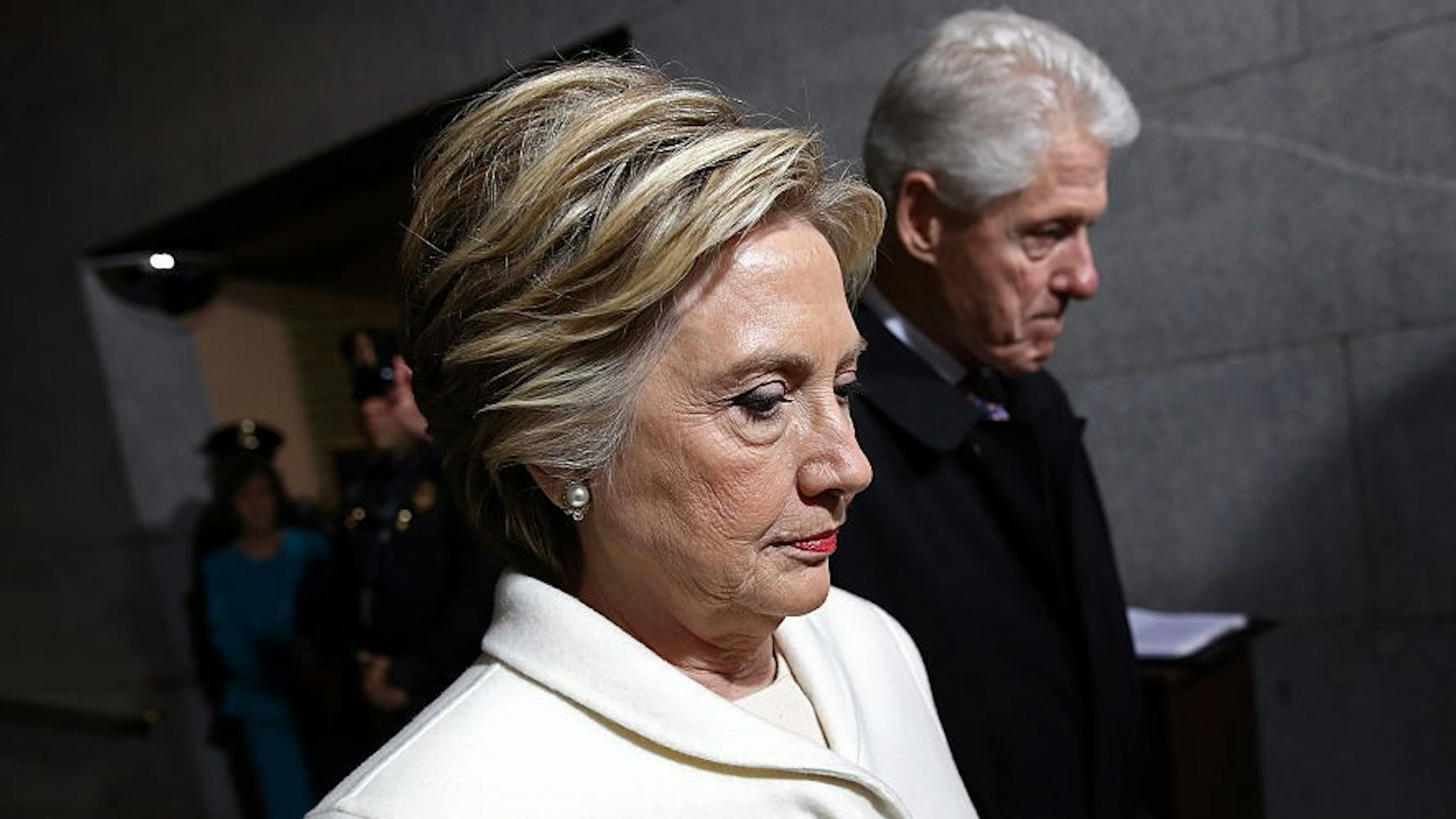 Former Democratic presidential nominee Hillary Clinton (L) and former President Bill Clinton arrive on the West Front of the U.S. Capitol on January 20, 2017 in Washington, DC. In today's inauguration ceremony Donald J. Trump becomes the 45th president of the United States.