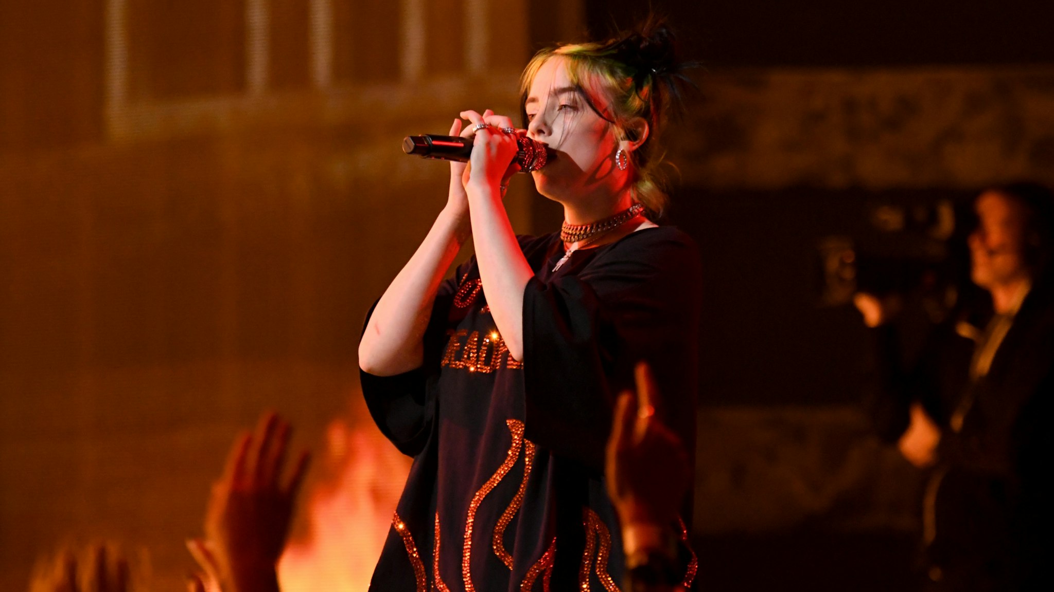 Billie Eilish performs onstage during the 2019 American Music Awards at Microsoft Theater on November 24, 2019 in Los Angeles, California.
