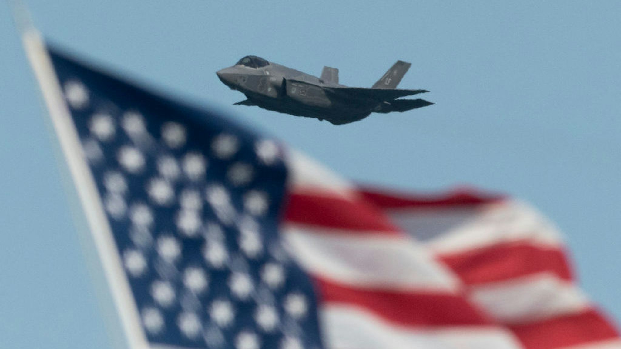 U.S. Air Force Lockheed Martin F-35 Lightning stealth fighter flies over the San Francisco Bay in San Francisco, California on October 13, 2019. (Photo by Yichuan Cao/NurPhoto)