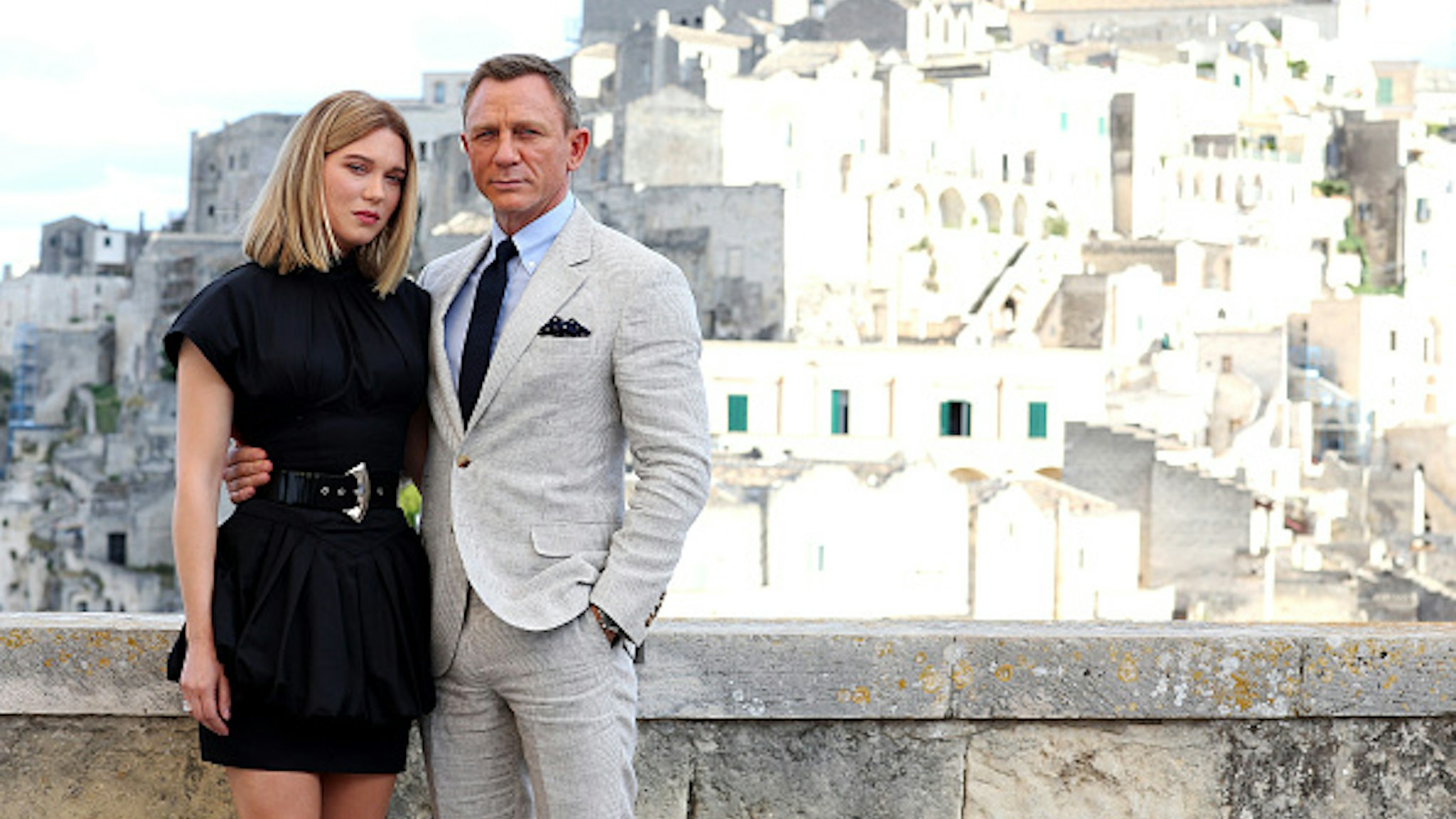 MATERA, ITALY - SEPTEMBER 09: Actress Léa Seydoux and actor Daniel Craig pose as they arrive on set of the James Bond last movie "No Time To Die" on September 09, 2019 in Matera, Italy.