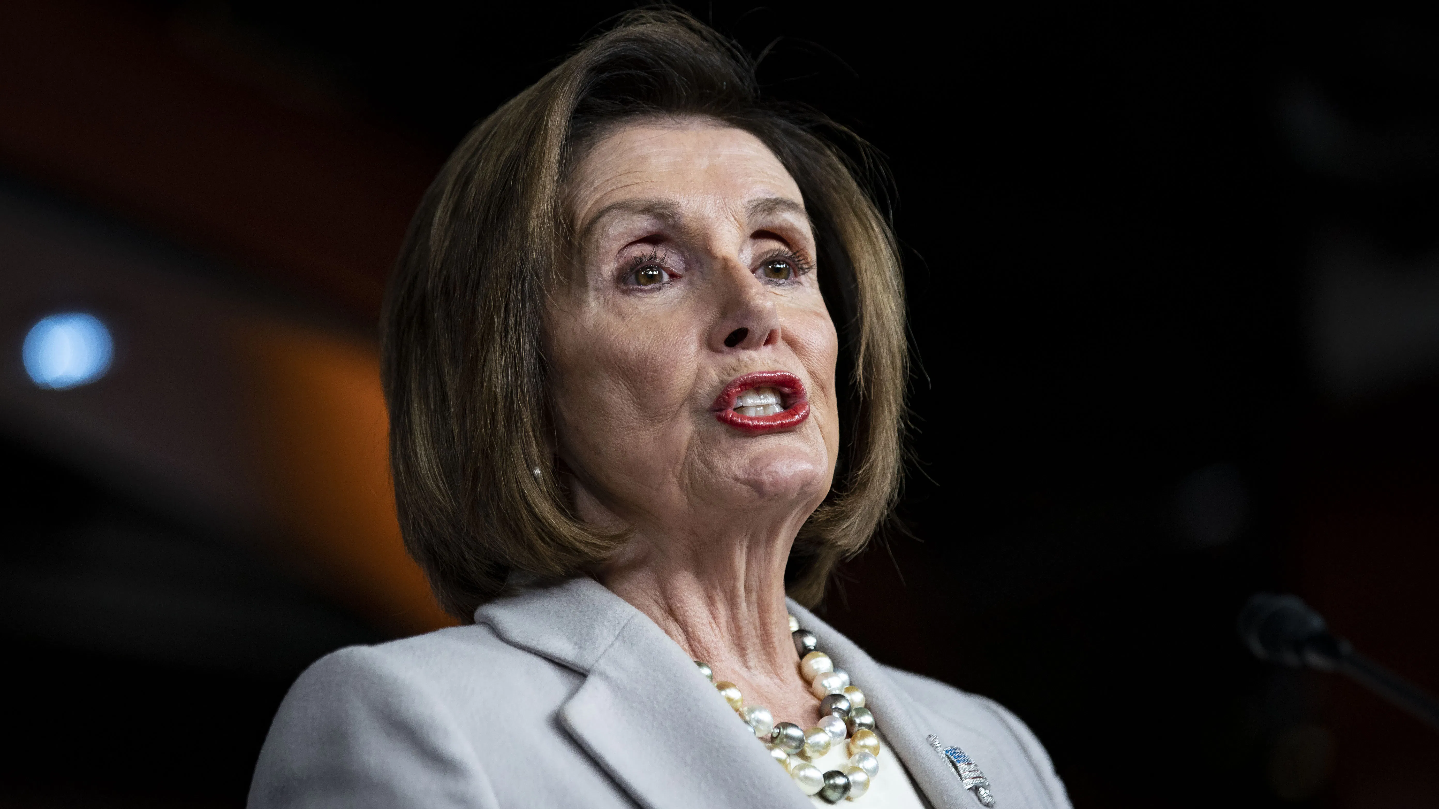 Pelosi Blasts 2020 Democrats: ‘There’s Very Strong Opposition’ To Your Ideas