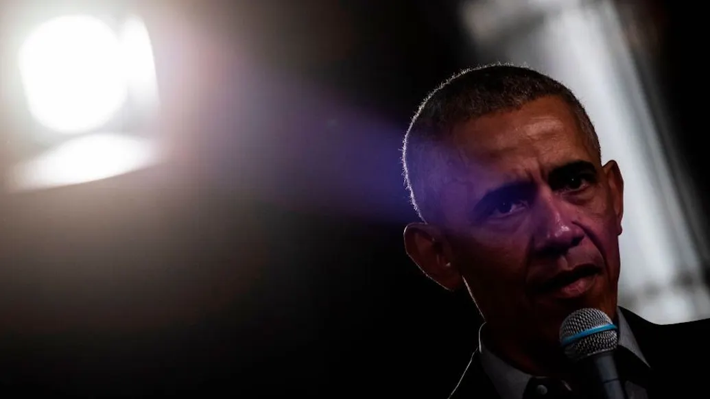 Obama’s Talk About Warren To Big Donors Behind The Scenes Turns Heads