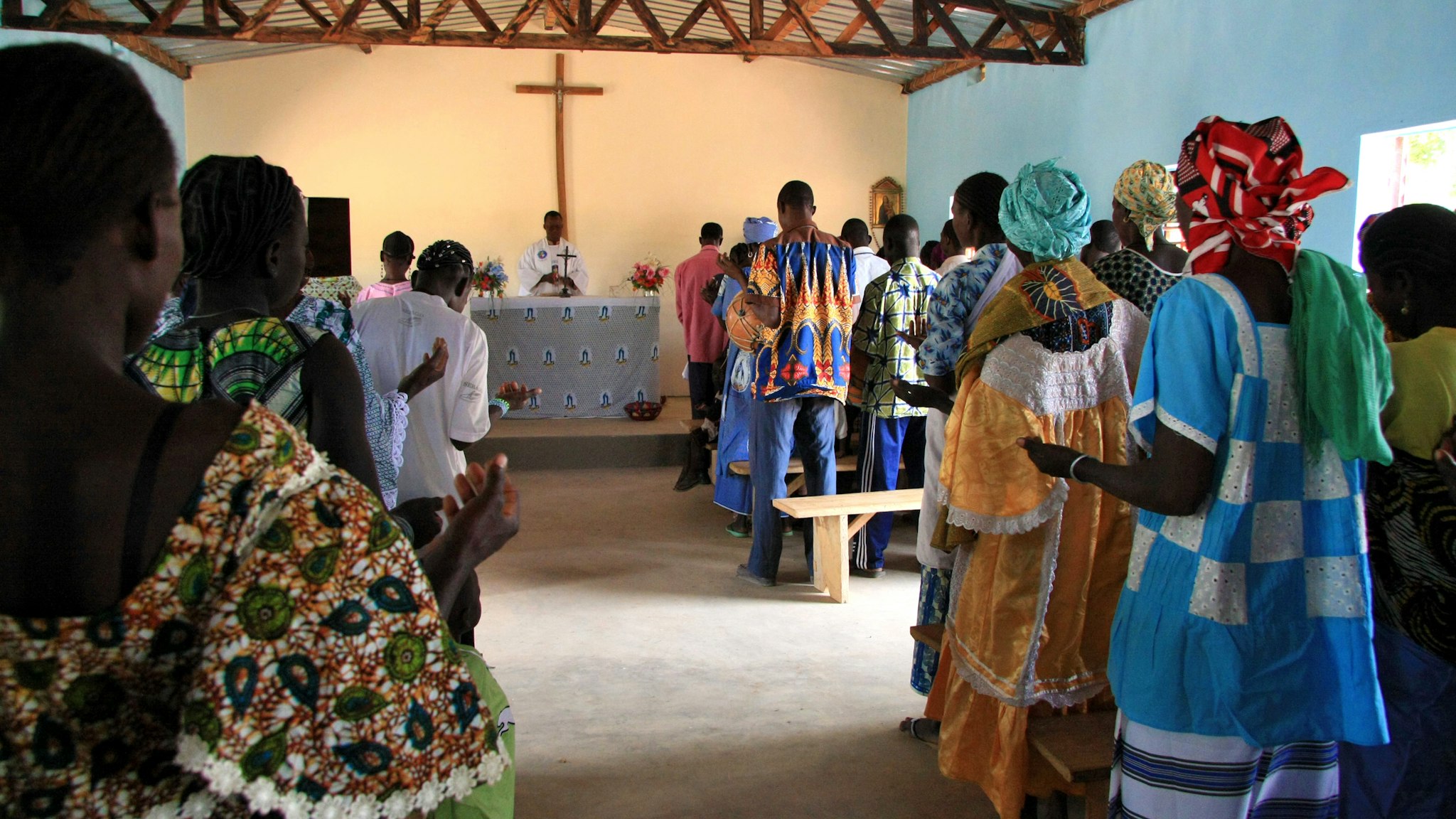 Burkina-Faso: church in a village with faithful families here for the prayer of the district of Toleha, November 2008