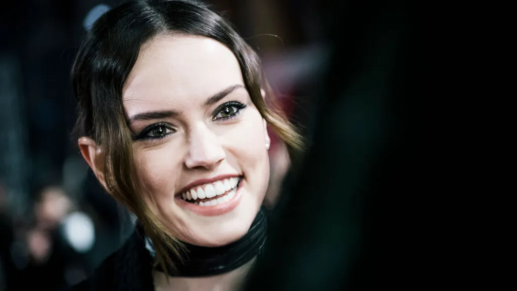 Star Wars’ Daisy Ridley Takes Shot At Trump Supporters