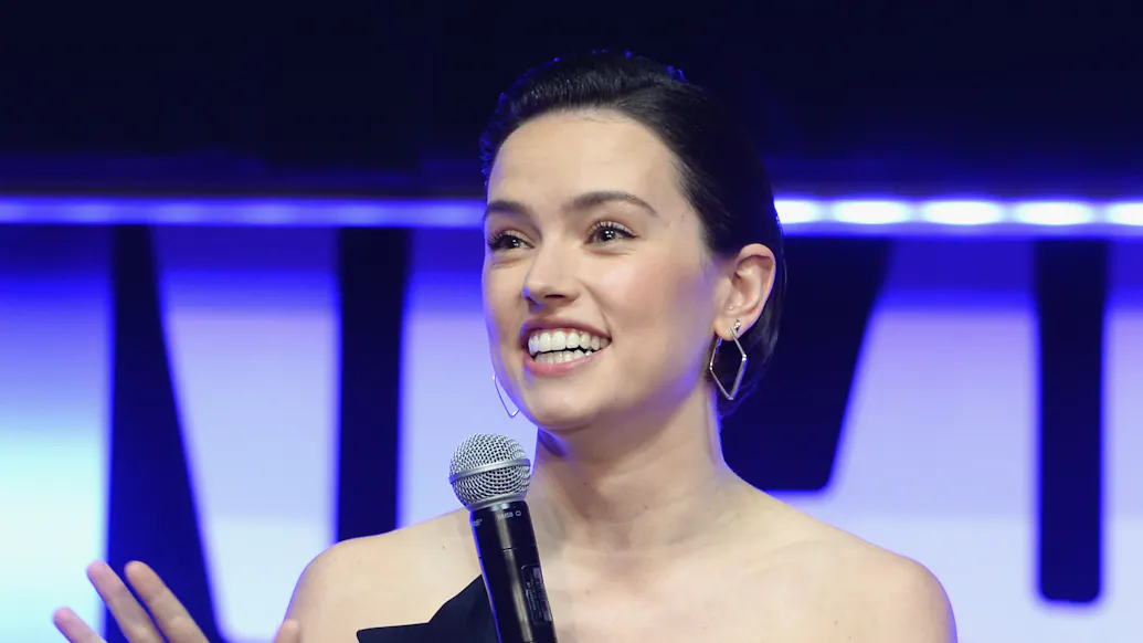 Box Office Predictions Down For ‘Rise Of Skywalker’ After Star Wars’ ‘Left Turns’