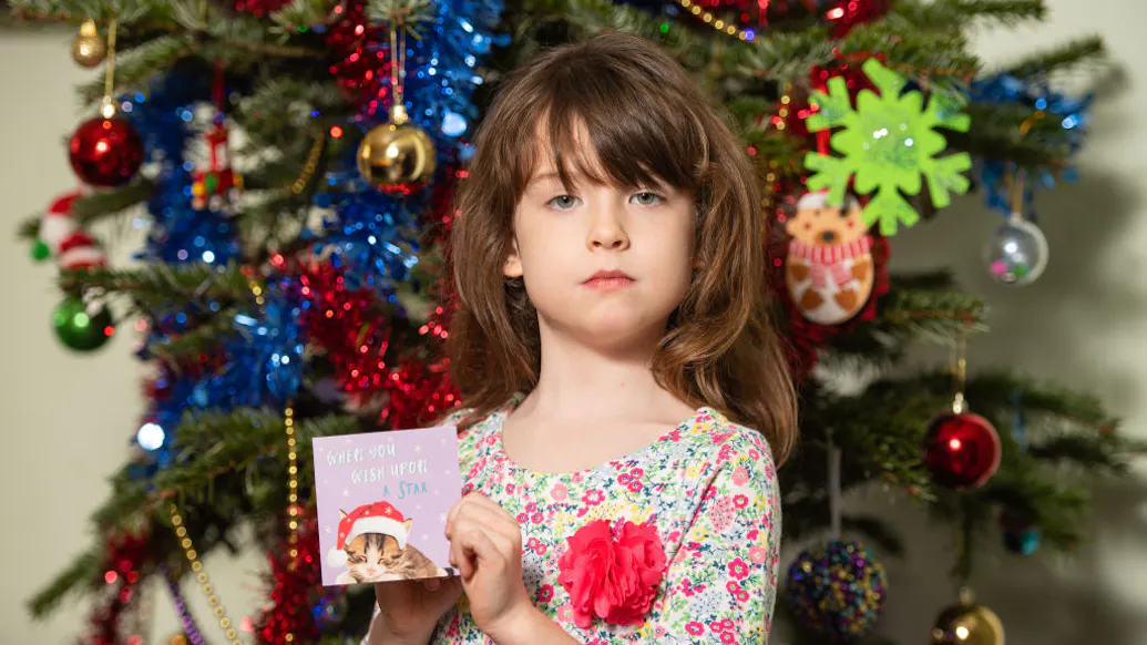 6-Year-Old British Girl Opens Box Of Christmas Cards. One Has Desperate Message Inside From Chinese Prison.