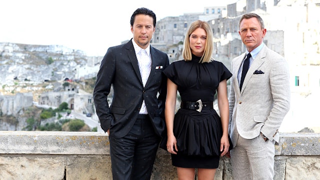 MATERA, ITALY - SEPTEMBER 09: (LtoR) Director Cary Joji Fukunaga actress Léa Seydoux and actor Daniel Craig pose as they arrive on set of the James Bond last movie "No Time To Die" on September 09, 2019 in Matera, Italy.