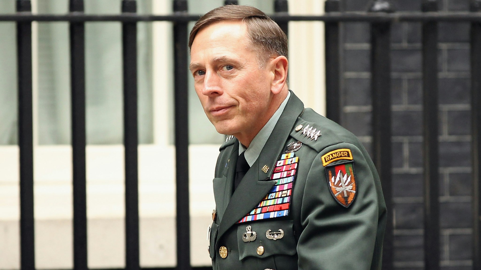 LONDON, ENGLAND - OCTOBER 14: General David Petraeus arrives at 10 Downing Street to meet British Prime Minister David Cameron on October 14, 2010 in London, England. Petraeus, the top US commander in Afghanistan, has called for an investigation into the death of British aid worker Linda Norgrove, who was held hostage in Afghanistan. Ms Norgrove died after a failed rescue opperation by US forces on October 8, 2010 in Afghanistan.