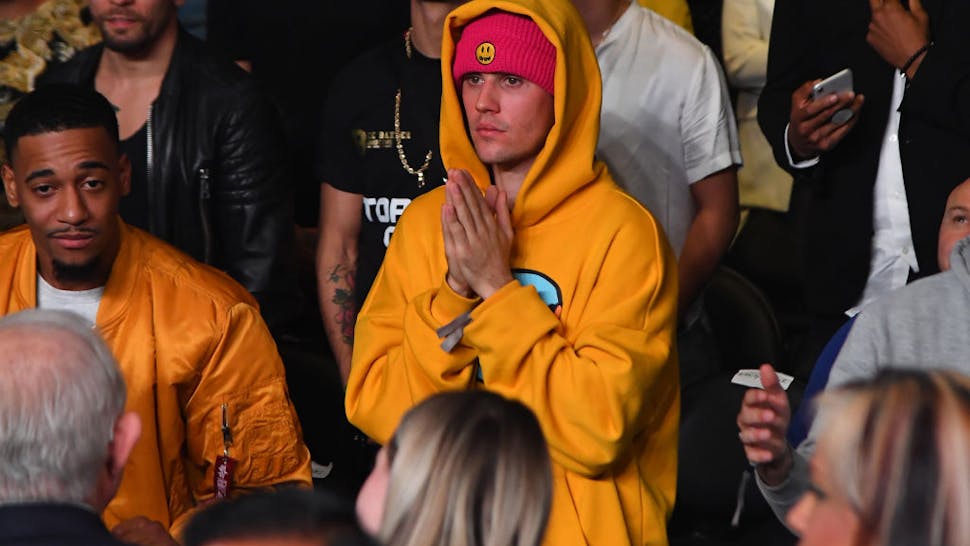 KSI VS. Logan Paul 2 Justin Bieber attends the fight between KSI and Logan Paul at Staples Center on November 9, 2019 in Los Angeles, California.