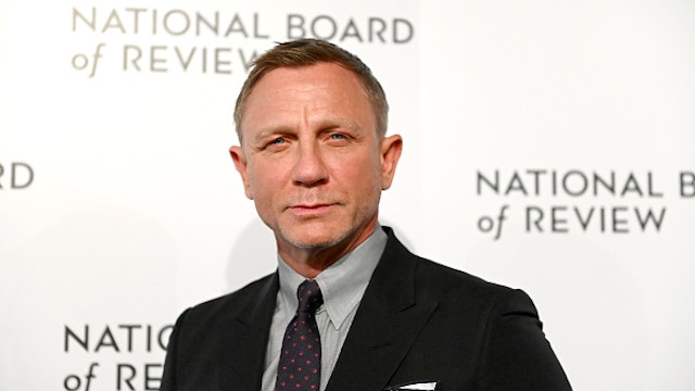 NEW YORK, NEW YORK - JANUARY 08: (L-R) Actor Daniel Craig attends the 2020 National Board Of Review Gala on January 08, 2020 in New York City.