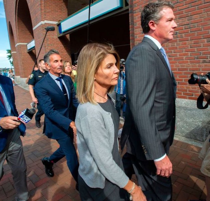 Lori Loughlin Enlists Advice From 'Prison Professors ...