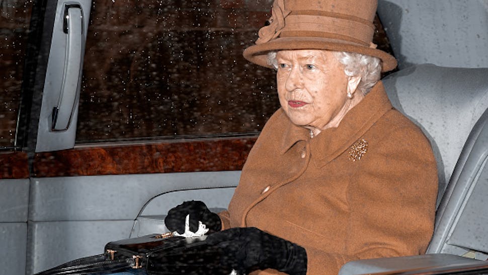 Queen Elizabeth Gives New Statement On Megxit Supportive