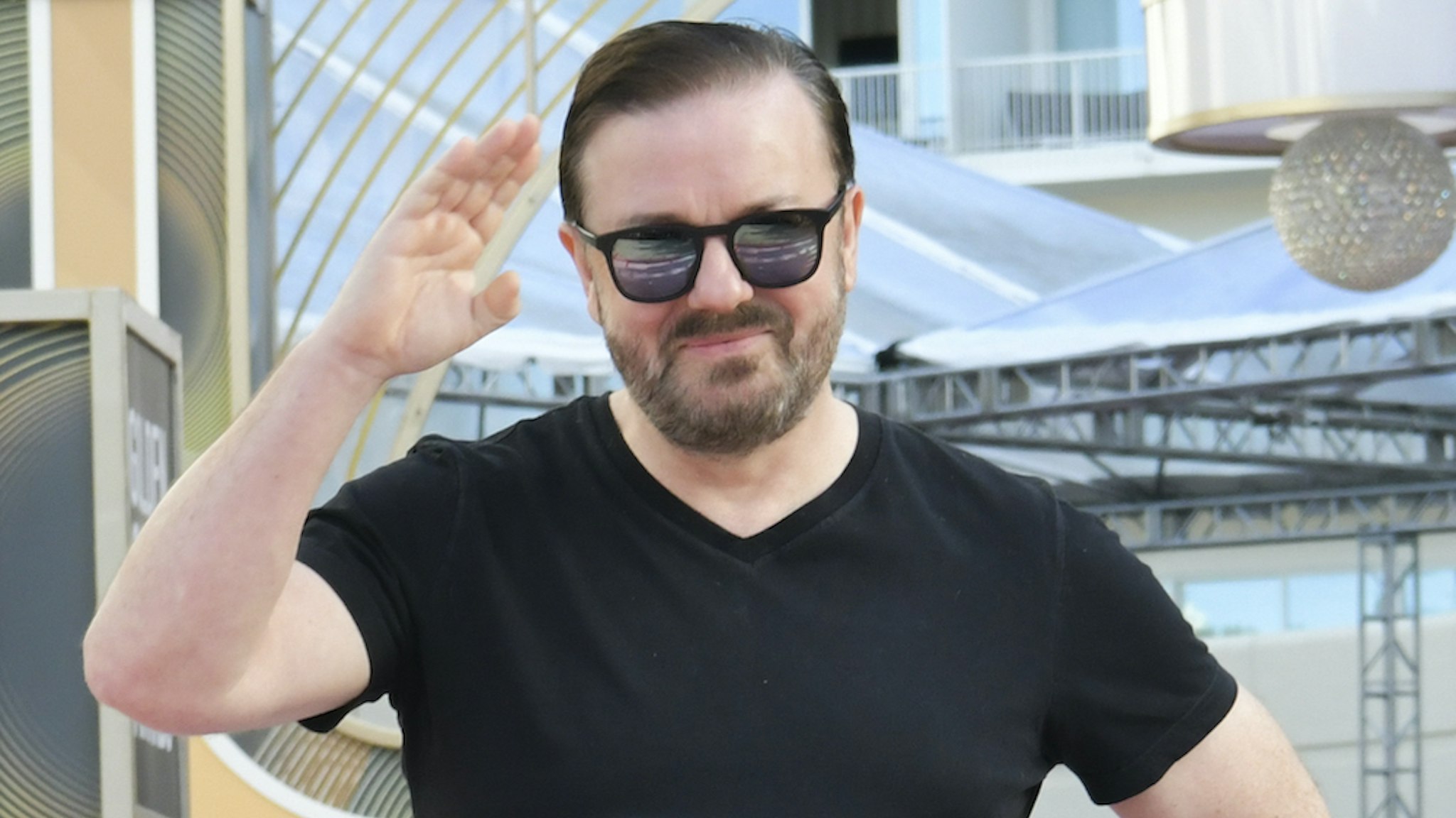 Ricky Gervais unloads on the gender fluid movement in a NSFW standup rant