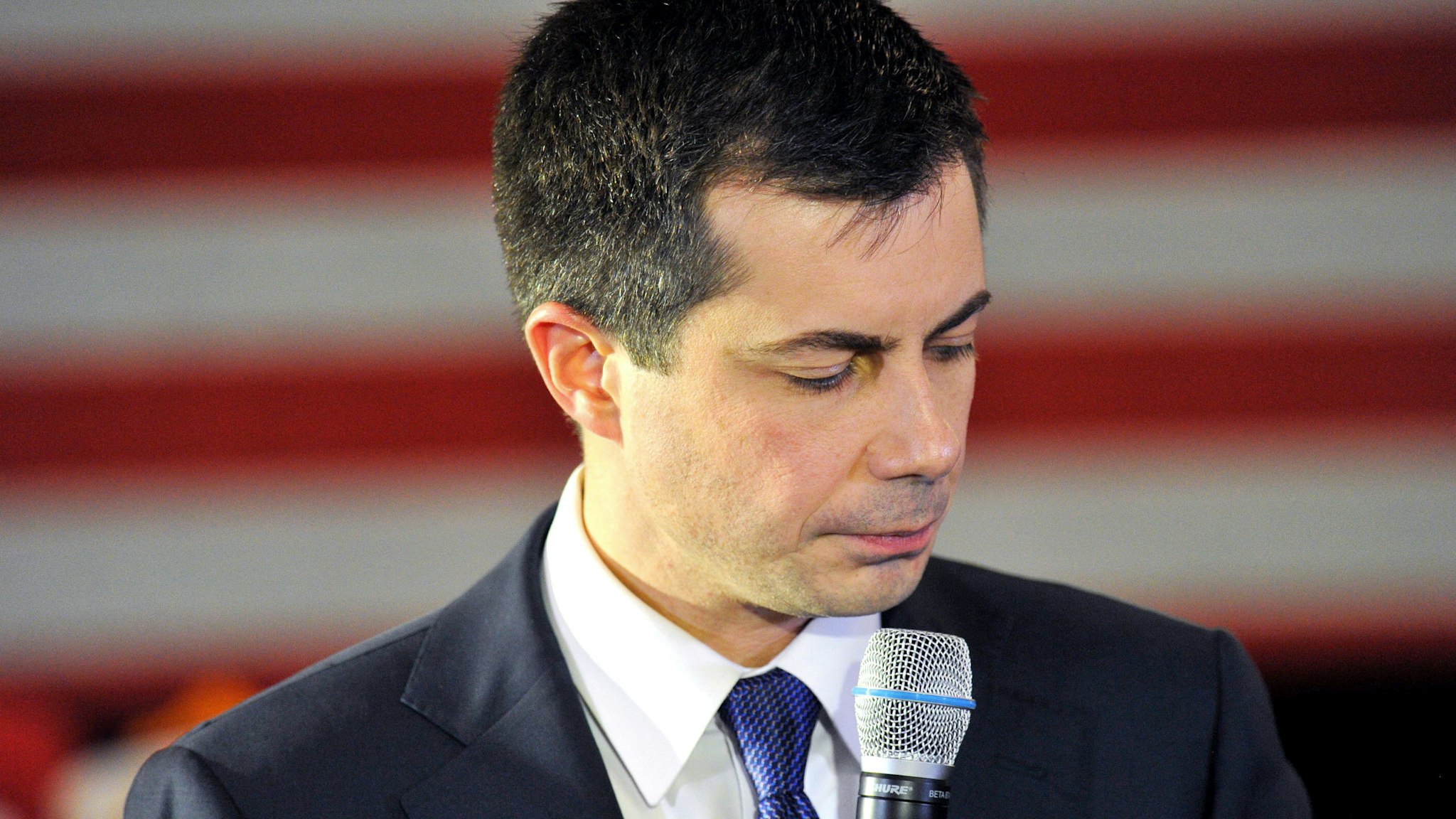 US Presidential Candidate and former South Bend, Indiana mayor Pete Buttigieg speaks to veterans and members of the public at a town hall event at the American Legion Post 98 in Merrimack, New Hampshire on February 6, 2020.