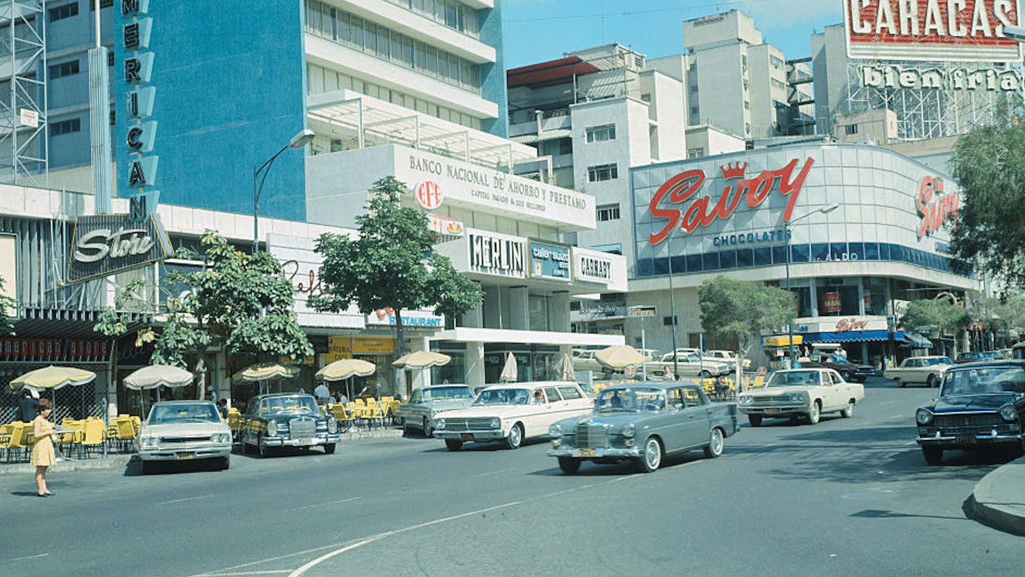 Caracas, Venezuela: Sabana Grande, Caracas' plush shopping district, is dotted with sidewalk cafes, showing the influence of half a million Spanish and Italian residents here.