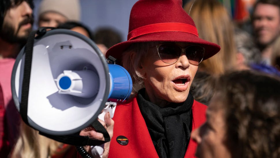 Jane Fonda Climate Change Rally in Los Angeles, USA Actress and activist Jane Fonda speaks during a Fire Drill Friday's climate change rally outside the Los Angeles City Hall.