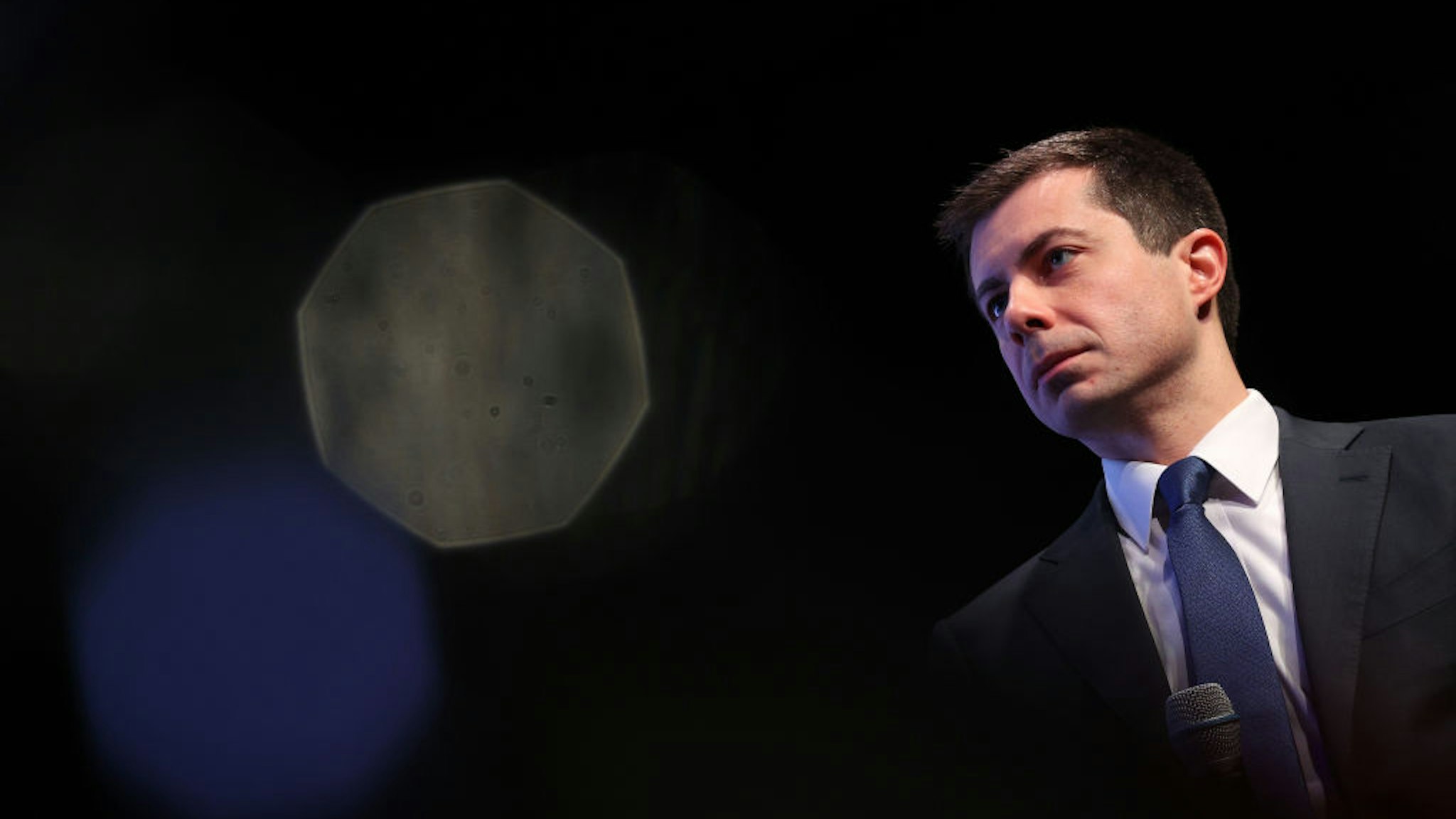 Democratic presidential candidate former South Bend, Indiana Mayor Pete Buttigieg answers questions from college students while appearing at the New Hampshire Youth Climate and Clean Energy Town Hall February 05, 2020 in Concord, New Hampshire.