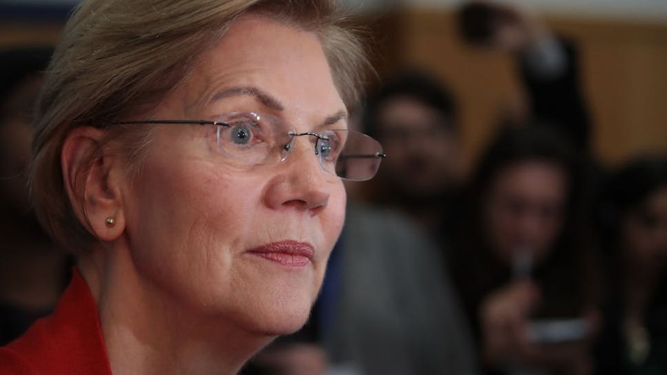 Presidential Candidate Elizabeth Warren Meets With Voters Ahead Of NH Primary Democratic presidential candidate Sen. Elizabeth Warren (D-MA) speaks to the press following a rally at Rundlett Middle School on February 09, 2020 in Concord, New Hampshire
