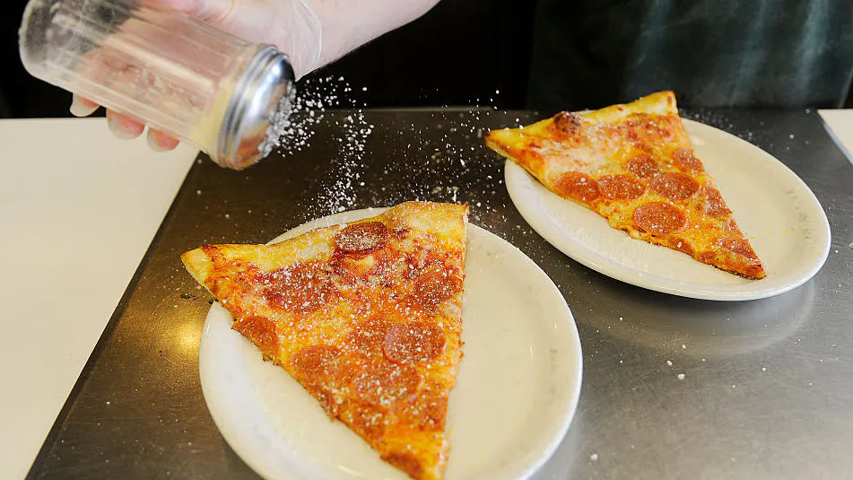 ‘Fat People Are Harder To Kidnap’: Pizzeria Removes Billboard Over Comedic Timing