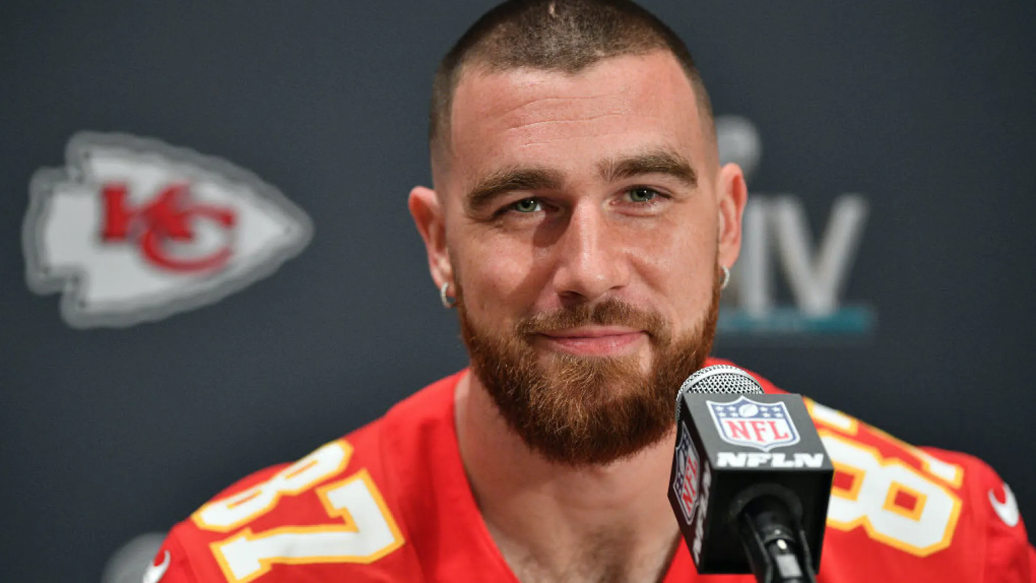 Travis Kelce Responds To Aaron Rodgers Calling Him ‘Mr. Pfizer’