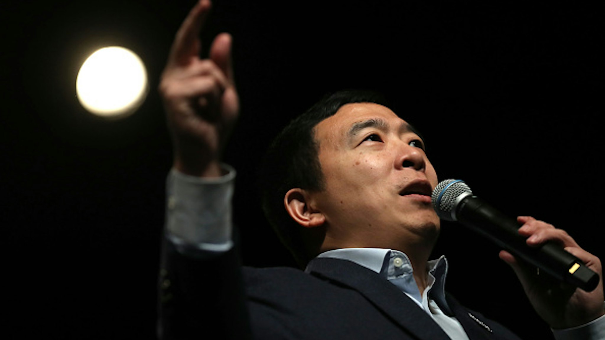KEENE, NEW HAMPSHIRE - FEBRUARY 05: Democratic presidential candidate Andrew Yang speaks during a campaign event on February 05, 2020 in Keene, New Hampshire. With one week to go before the New Hampshire primary, Andrew Yang is campaigning throughout the state.