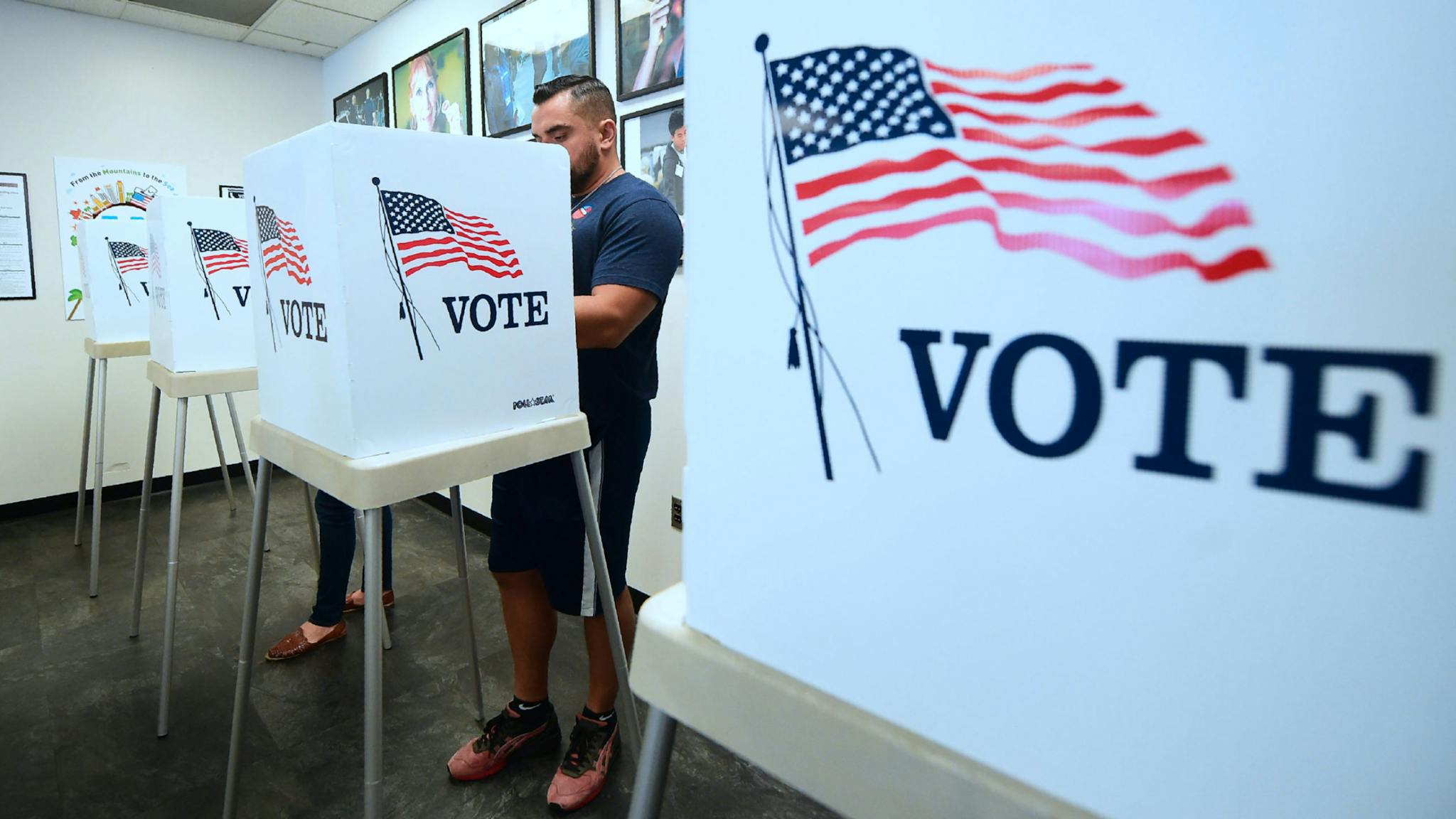 Voting booths Voters cast their ballots for Early Voting at the Los Angeles County Registrar's Office in Norwalk, California on November 5, 2018, a day ahead the November 6 midterm elections in the United States.