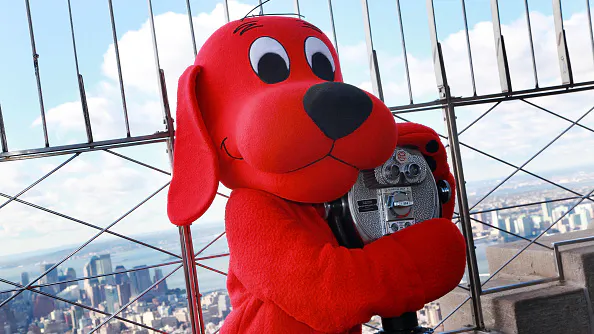 ‘Clifford The Big Red Dog’ Reboot Features Two Lesbian Moms