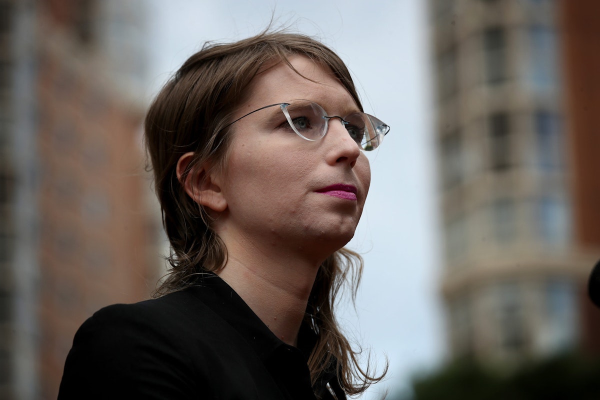 Chelsea Manning Released From Prison After Judge Dissolves Julian Assange Grand Jury The Daily
