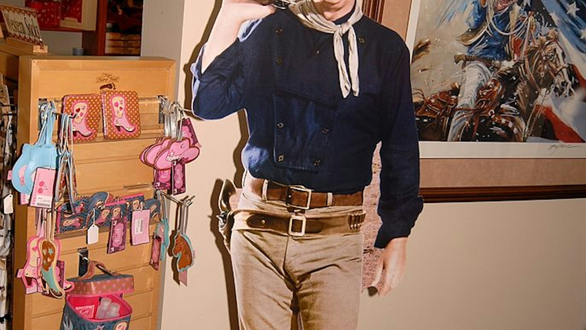 Papp-Aufsteller und Gemälde von Western-Schauspieler John Wayne, "National Cowboy and Western Heritage Museum", Oklahoma City, Staat Oklahoma, Great Plains, USA, Nordamerika, Amerika, Reise, BB, DIG; P.-Nr.: 860/2009, 29.09.2009