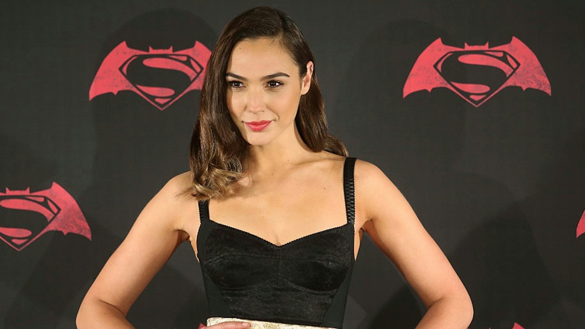 MEXICO CITY, MEXICO - MARCH 19: Israeli actress Gal Gadot poses for pictures during the Batman v Superman Movie photocall at St Regis Hotel on March 19, 2016 in Mexico City, Mexico. (Photo by