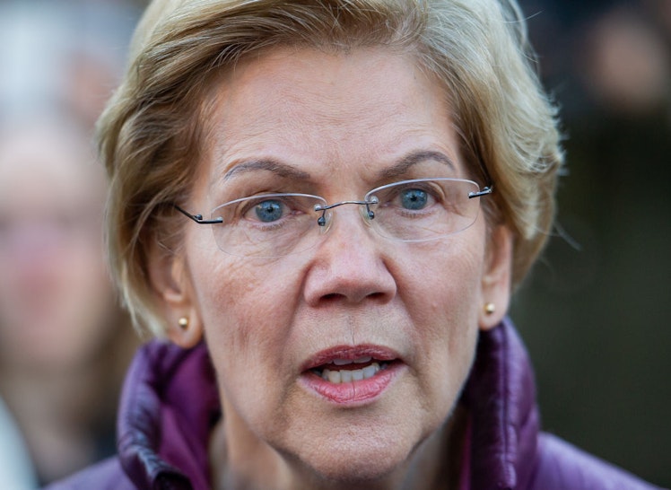 Democratic presidential candidate Massachusetts Senator Elizabeth Warren announces the suspension of her presidential campaign in front of her Cambridge, Massachusetts home on March 5, 2020.