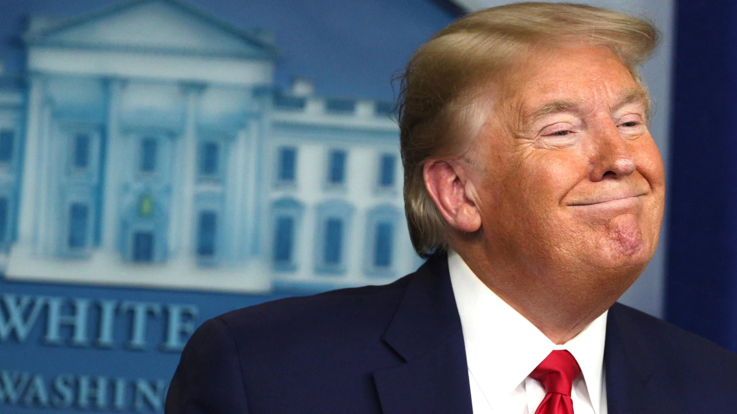 Trump To Sign Executive Order Temporarily Suspending Immigration Due To Coronavirus