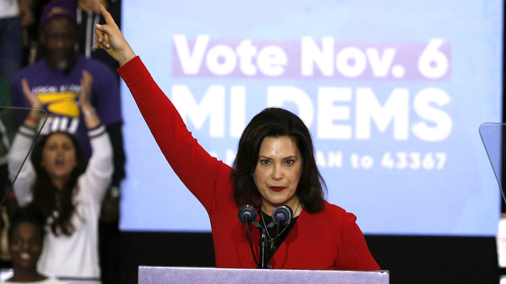 Governor Gretchen Whitmer Grilled Over Contract Scandal, Has To Use Notes To Answer