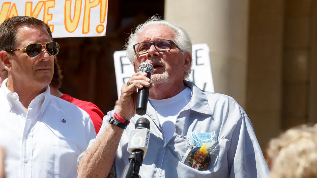 Judge Spikes Gov. Whitmer’s Request To Shut Down Michigan Barber