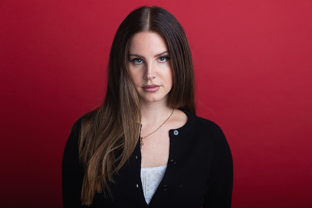 Lana Del Rey Says Cardi B, Nicki Minaj, Beyoncé Sing About ‘Wearing No Clothes, F***ing, Cheating.’ Social Media: That’s Racist!