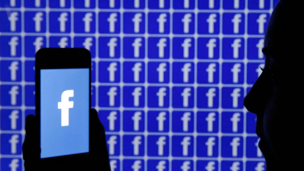 Facebook Employees Stage Virtual Revolt Against Ceo Zuckerberg S