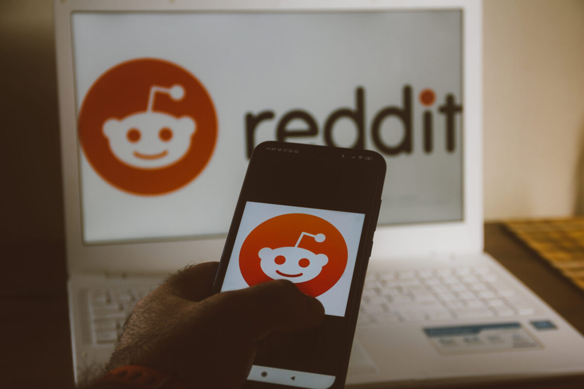 Hackers breach Reddit, demand .5M, drop new fees plan.
