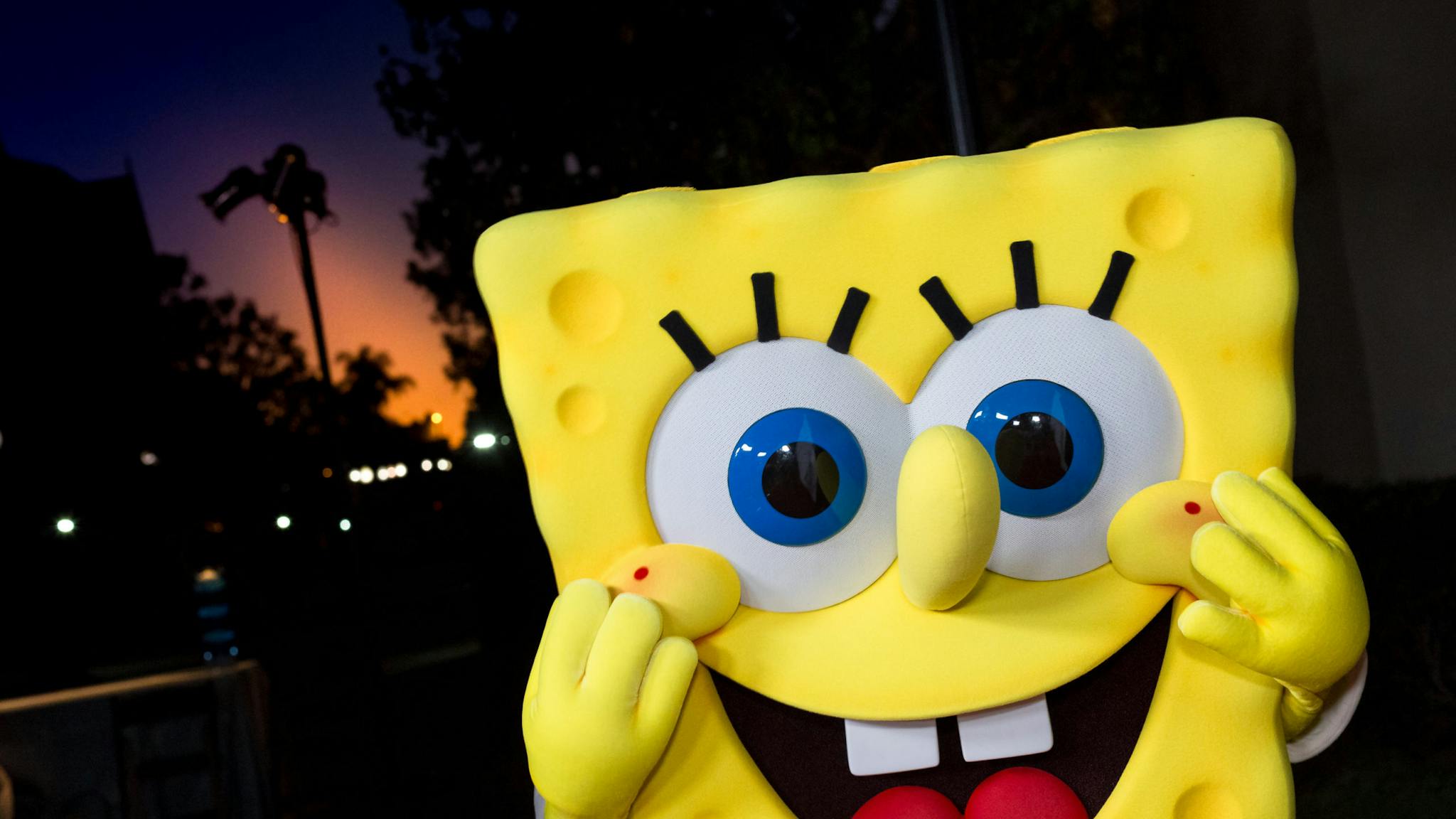 spongebob LOS ANGELES, CA - OCTOBER 24: Spongebob Squarepants arrives at the 2017 Princess Grace Awards Gala Kick Off Event at Paramount Pictures on October 24, 2017 in Los Angeles, California. (Photo by Greg Doherty/Getty Images)