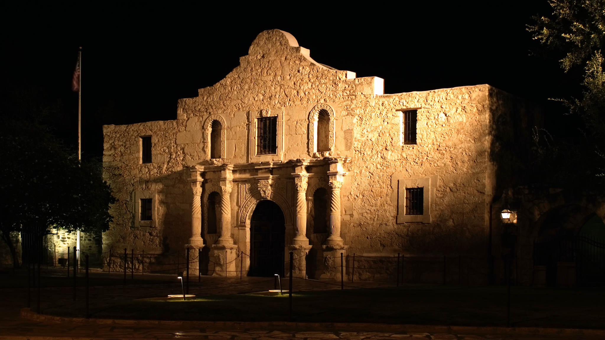 Night Time Photo Of The Famous Historic Alamo In San Antonio Texas. Don Despain Of Rekindle.