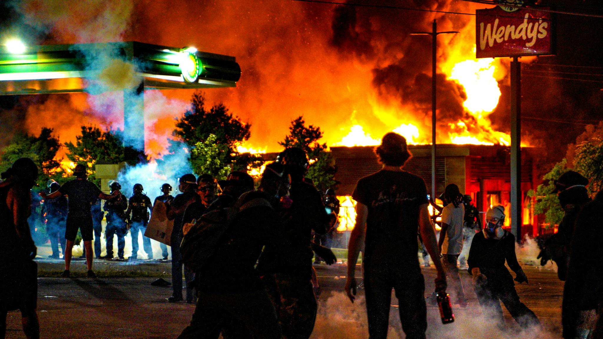 US: Anger in Atlanta over fatal shooting of black man ATLANTA, USA - JANUARY 14: Demonstrators set on fire a restaurant during the protest after an Atlanta police officer shot and killed Rayshard Brooks, 27, at a Wendy's fast food restaurant drive-thru Friday night in Atlanta, United States on January 14, 2020. As nationwide protests slowed in the death of George Floyd, anger again erupted Saturday in the US over the fatal shooting of another black man. Mayor Keisha Lance Bottoms announced Atlanta Police Chief Ericka Shields voluntarily stepped down from the department earlier in the day.