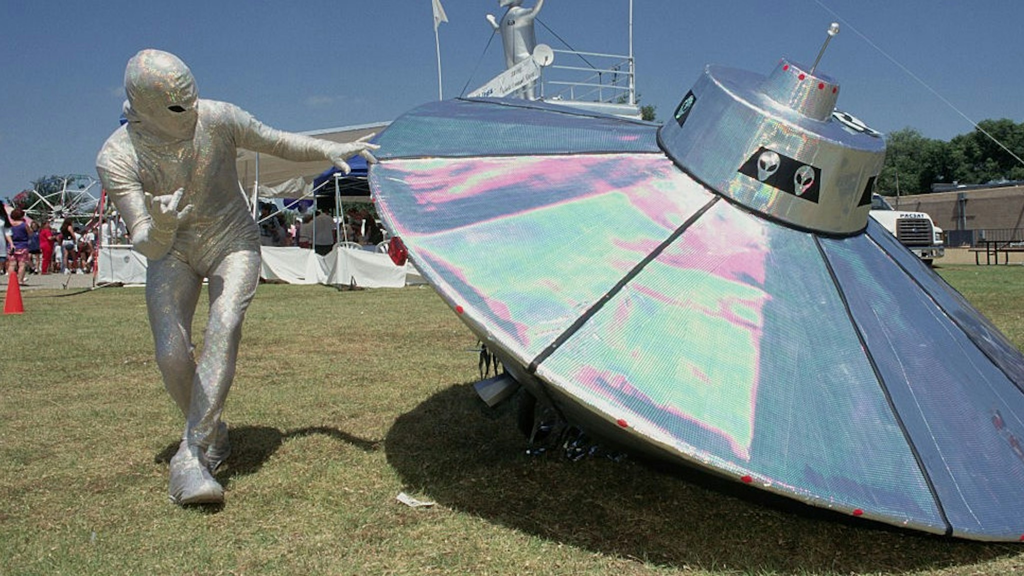 (Original Caption) Roswell, New Mexico: Crash And Burn Extravaganza Parade During UFO Expo. (Photo by
