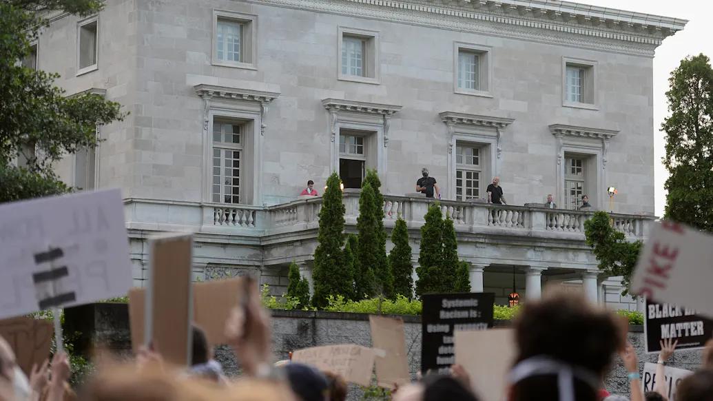 Protesters Return To St. Louis Home Where Owners Drew Guns, Heckle Couple From Outside Gates