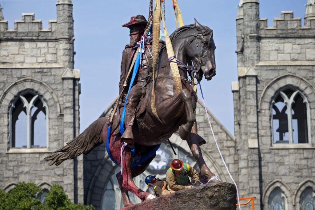 Richmond Removes J.E.B. Stuart Statue