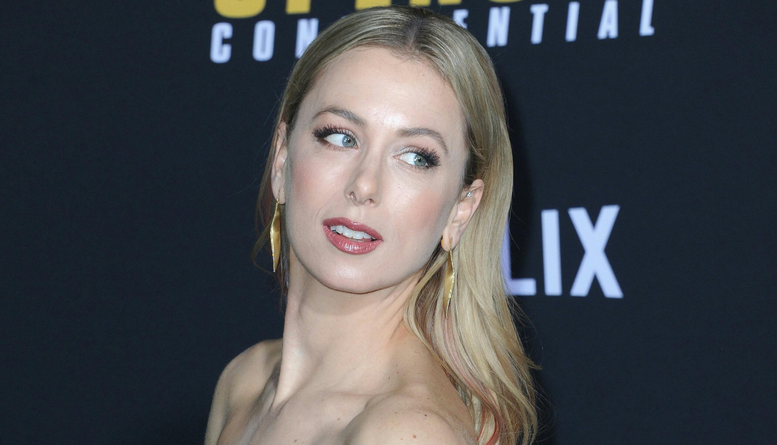 TOTO: Jimmy Kimmel Guest Host Iliza Shlesinger Gently Scolds Cancel